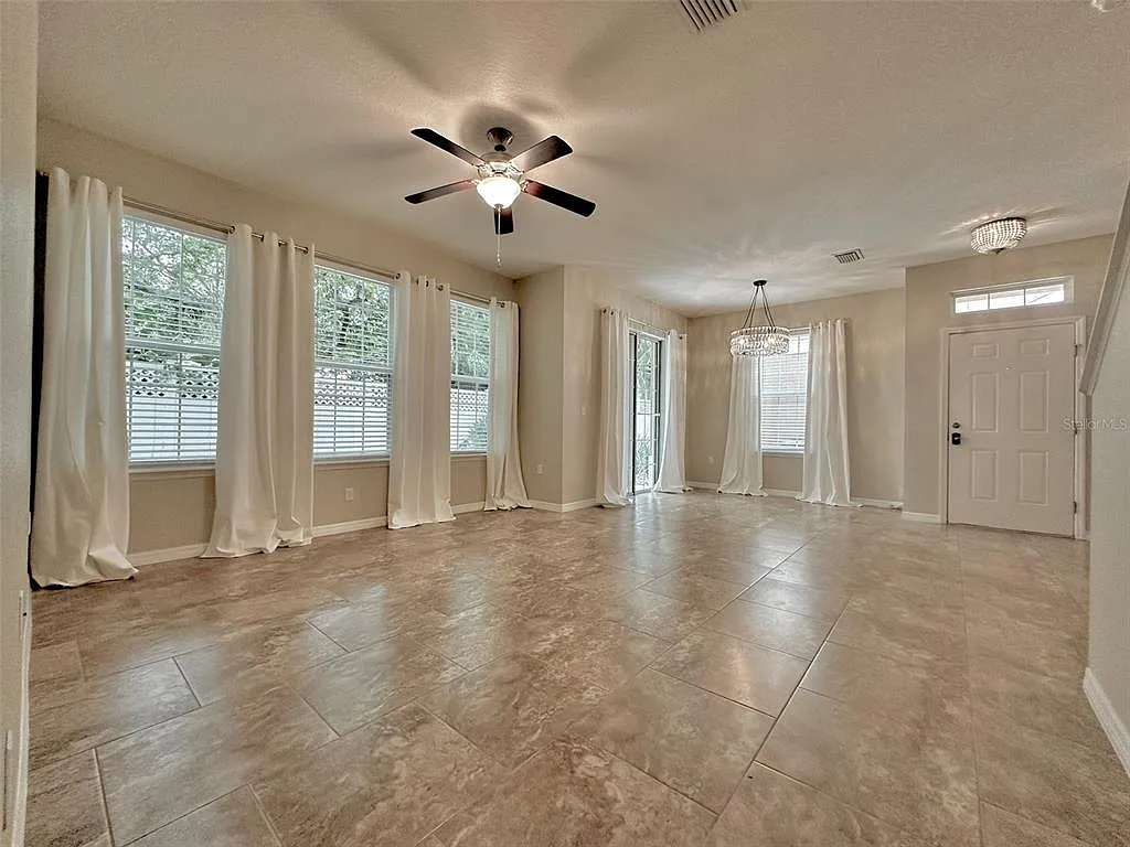 3 bed, 2.5 bath, 1480 sqft, $3,000 — Photo 4