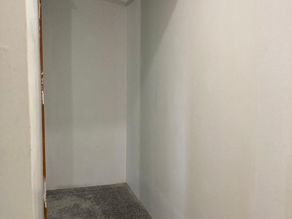 1st image of 1279 Pelham Pkwy N #2