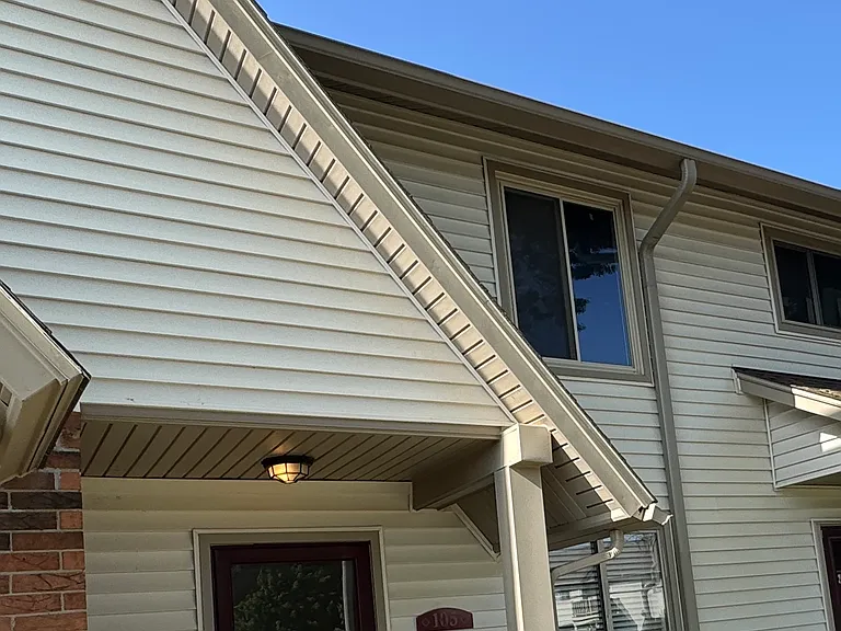 7300 Bluewater Dr #5 — Photo 2