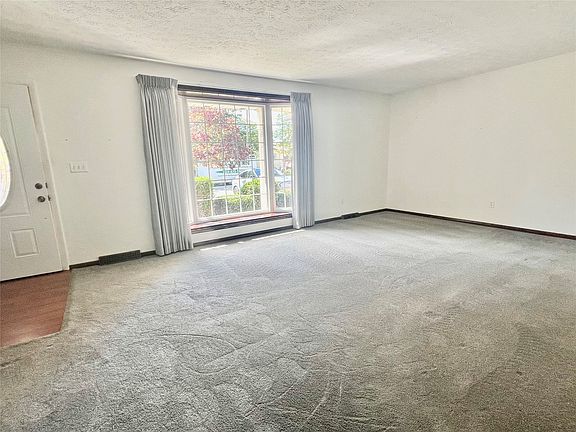 5th image of 2723 Patio Dr