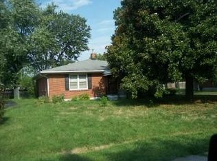 5121 Emerald Dr, Louisville, KY 40219