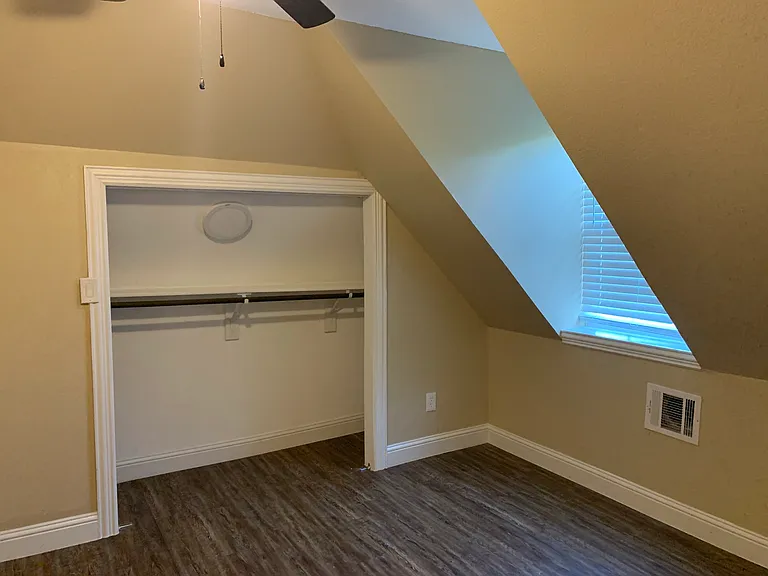 1433 S Travis St #A — Photo 26