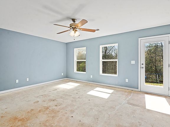 5th image of 944 Echo Ridge Dr
