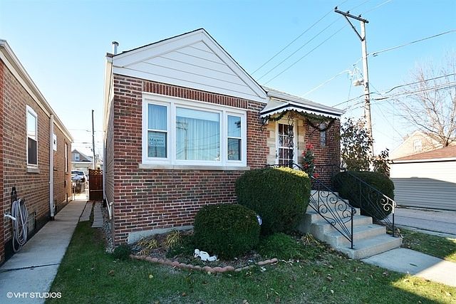 1st image of 6714 S Komensky Ave