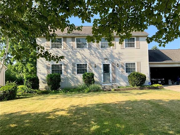 2nd image of 912 Lancaster Dr
