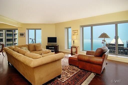 3rd image of 950 N Michigan Ave #33C