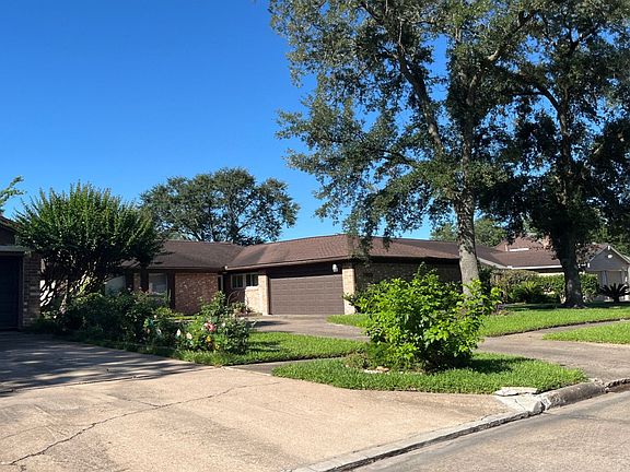 3rd image of 7955 Fawn Terrace Dr