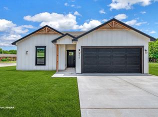 806 S Avenue Q, Clifton, TX 76634
