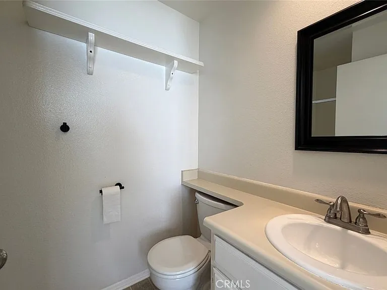 1445 Brett Pl #319 — Photo 10