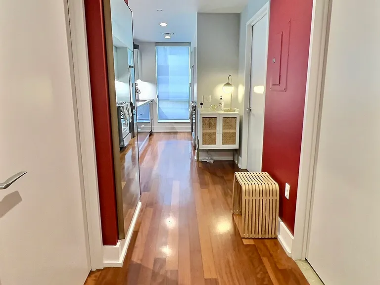 350 W 42nd St #10G — Photo 7