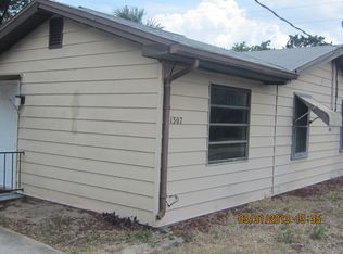 1307 Derbyshire Rd, Daytona Beach, FL 32117