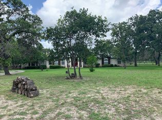 671 Cherry Rdg, Floresville, TX 78114