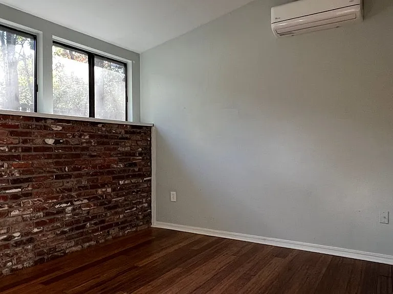 400 Atkins Rd — Photo 8