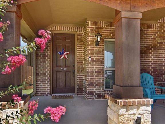 4th image of 1692 Laramie Ln