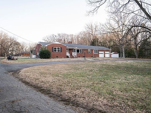 2nd image of 2727 N Moore Rd