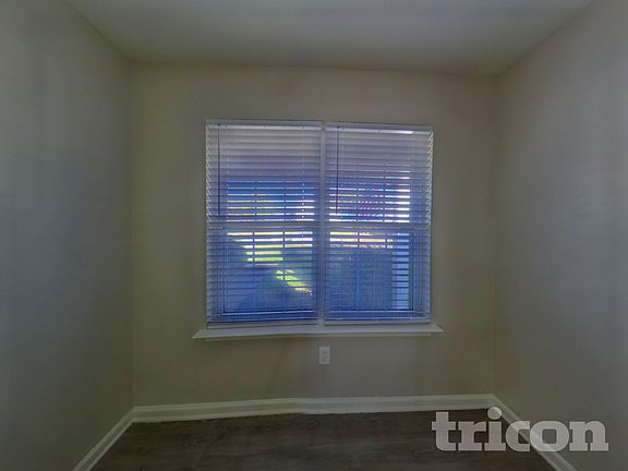 4th image of 1517 Crandon Dr