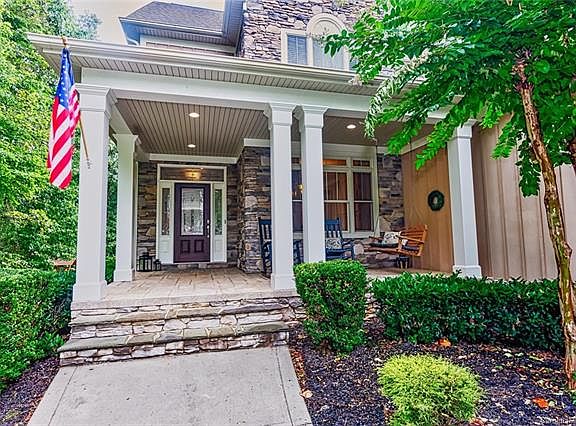 3rd image of 120 Alder Springs Ln
