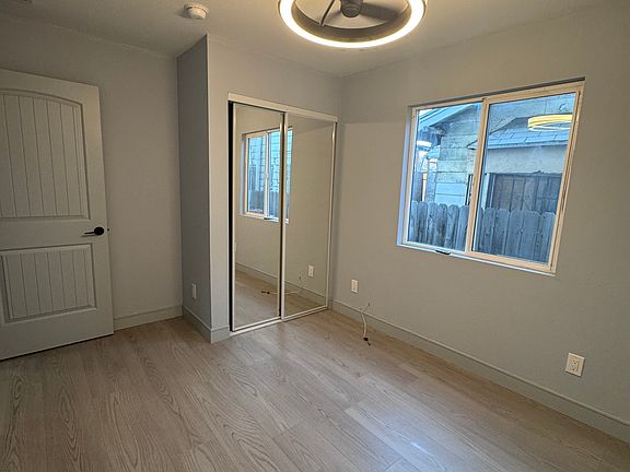 4th image of 149 E 75th St