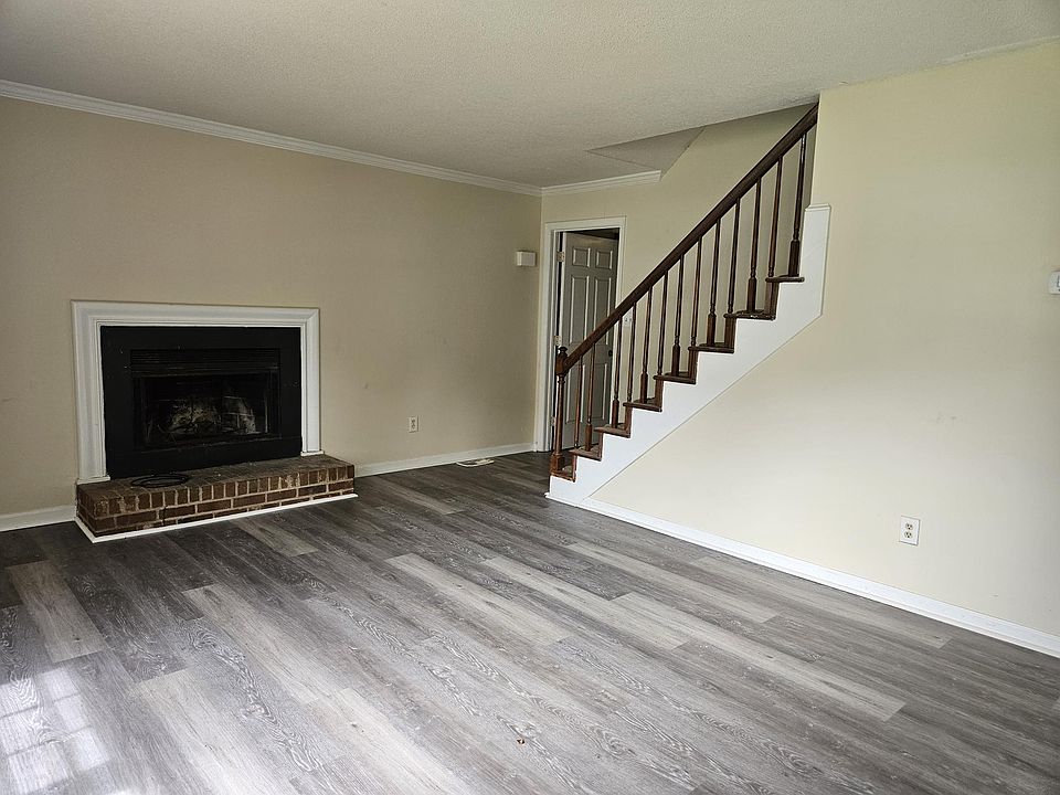 2nd image of 4317 Bayliner Dr APT A