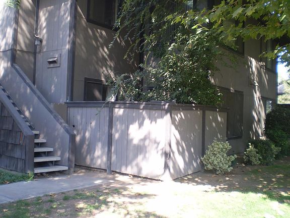 2nd image of 1190 S Winery Ave Unit 101