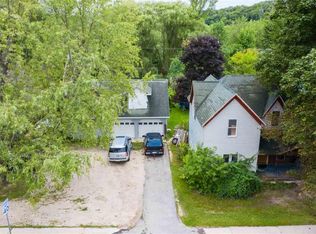 11019 Main St, Honor, MI 49640