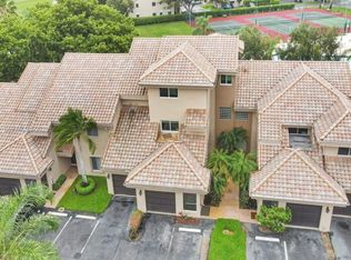 16339 Malibu Dr, Weston, FL 33326