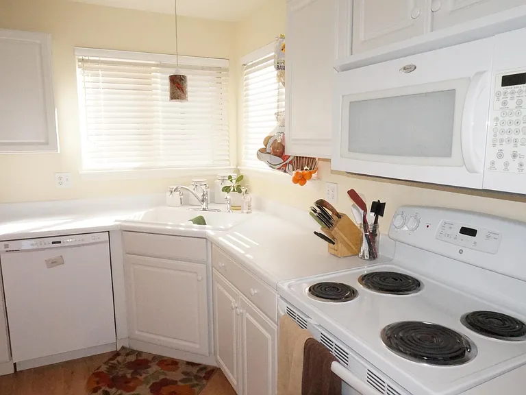 9801 Chadwick Way — Photo 12