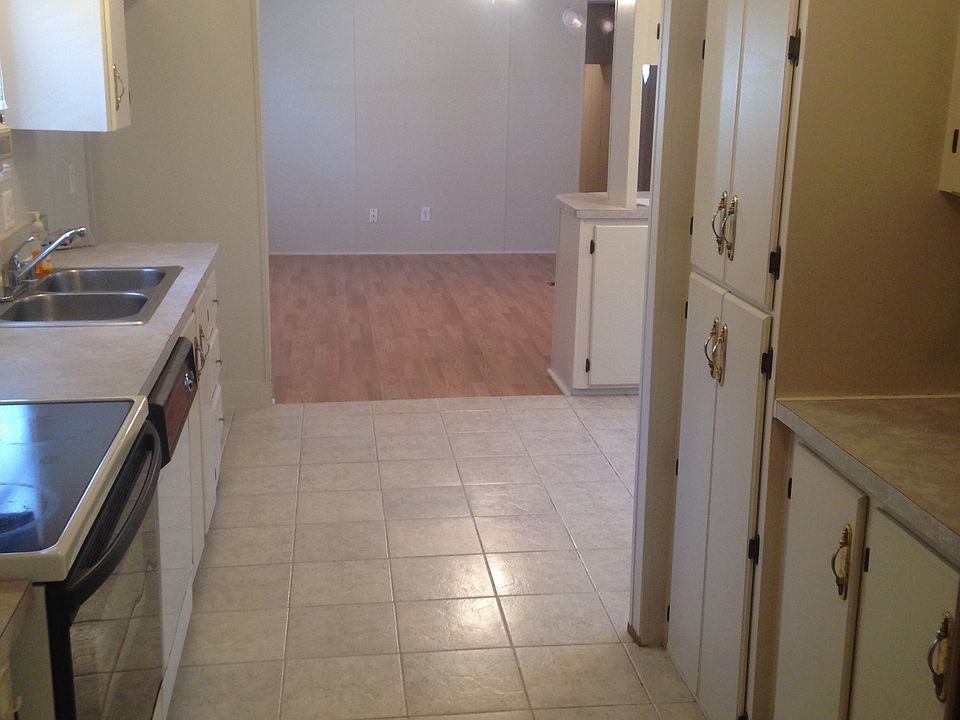 2nd image of 14 Middle Rd