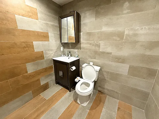 Bathroom, photo 2