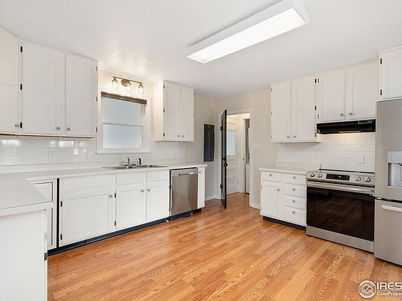 5th image of 841 E 6th St