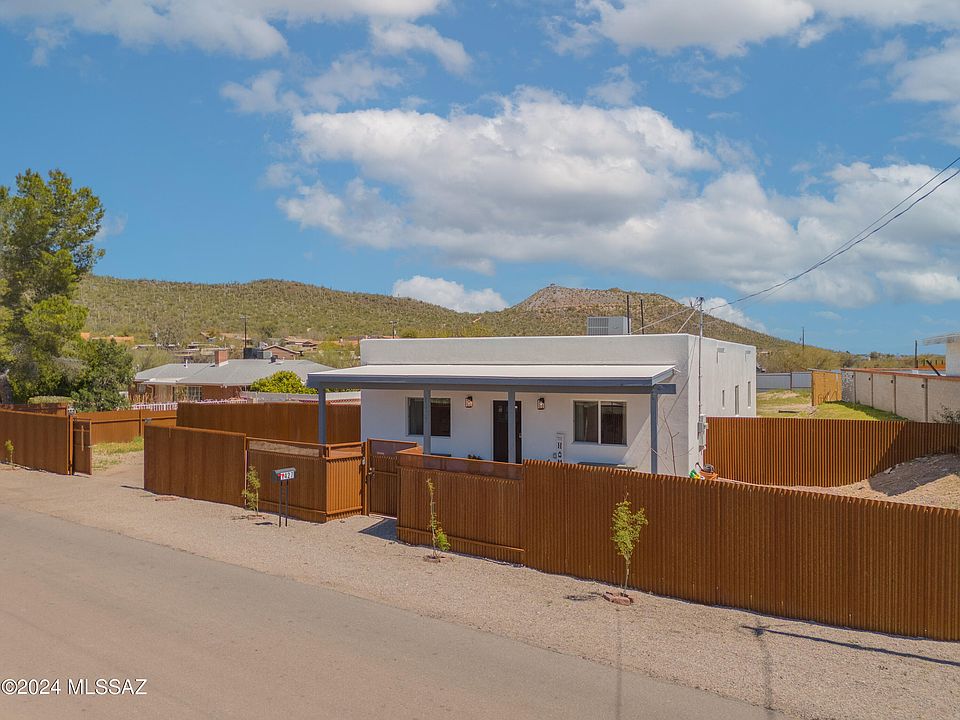 2nd image of 1427 S Camino Arriba