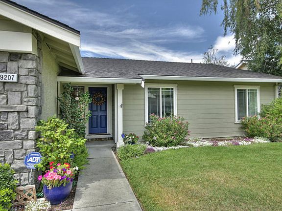 3rd image of 9207 Solana Dr