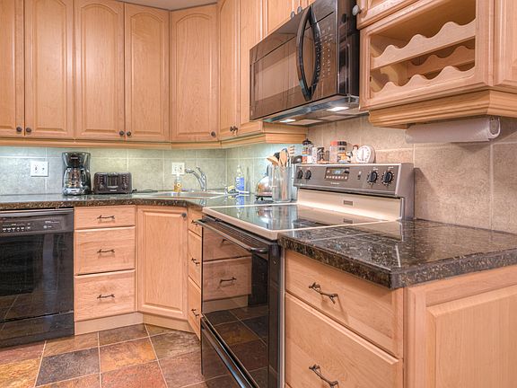 5th image of 90 Hideaway Dr #2