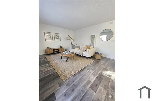 Building Photo - 3158 Verdugo Rd #6