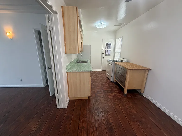 862 S Saint Andrews Pl — Photo 16