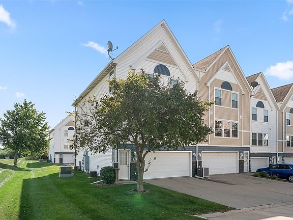 2nd image of 1242 SE Village View Ln