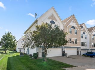 1242 SE Village View Ln, Ankeny, IA 50021