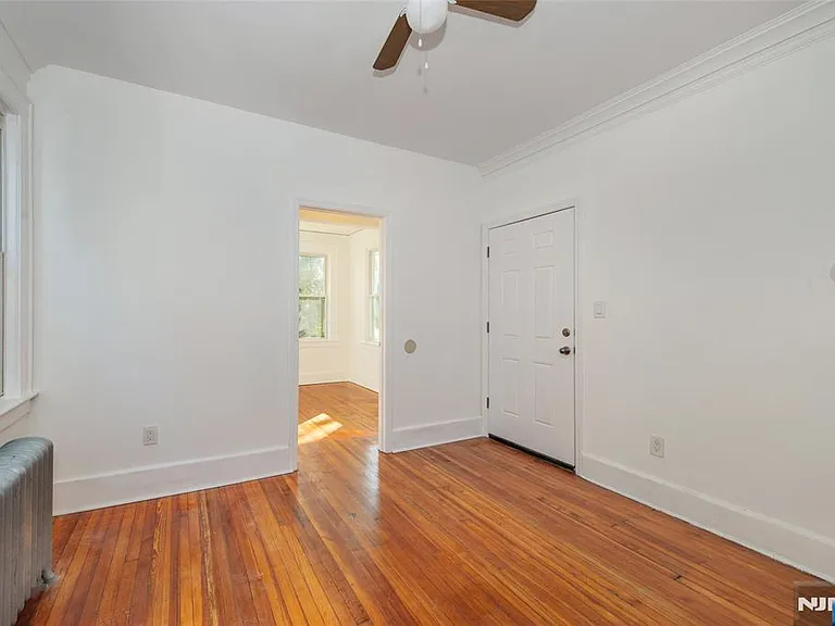 51 Riggs Pl — Photo 6