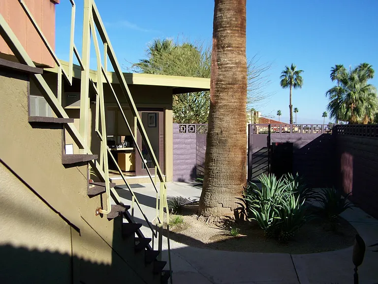 2583 N Palm Canyon Dr — Photo 10