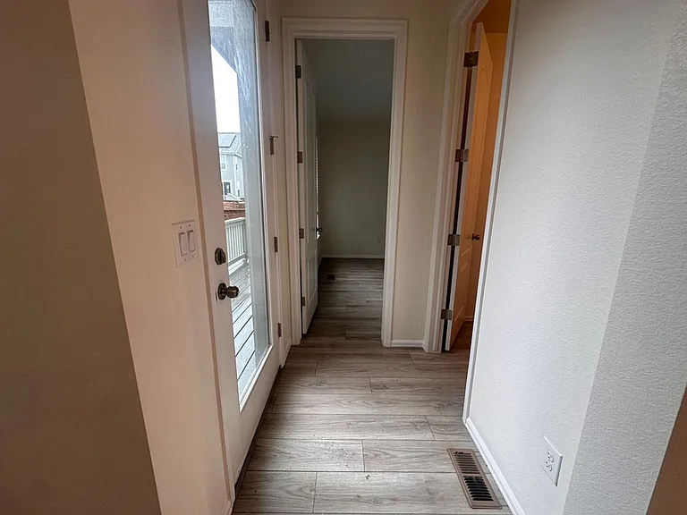 17612 Cherokee St — Photo 12