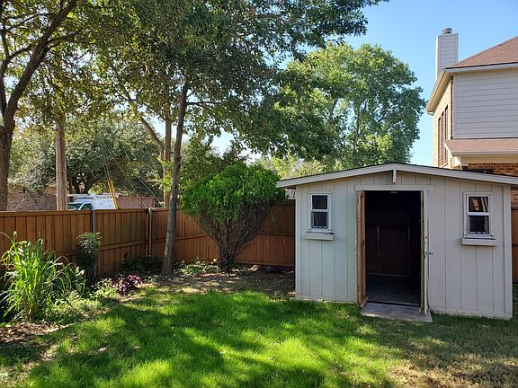 3rd image of 2709 Gabriel Dr