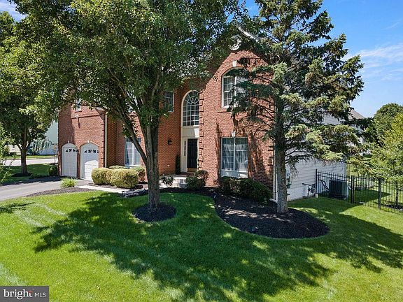 3rd image of 22561 Howardsville Woods Ct