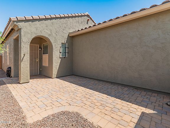 3rd image of 26194 W TONTO Lane