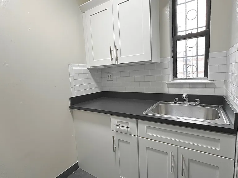 67 W 109th St #2D — Photo 5