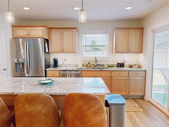 4th image of 1320 Shea Ct