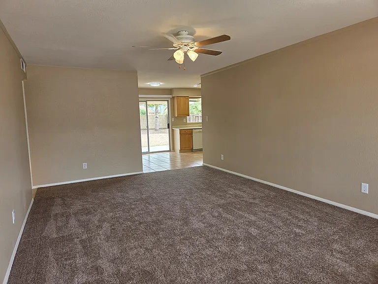 2334 W Olla Ave — Photo 3