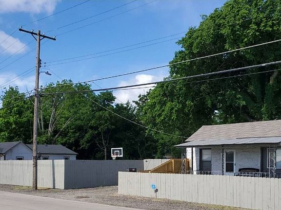 3rd image of 108 S 33rd West Ave