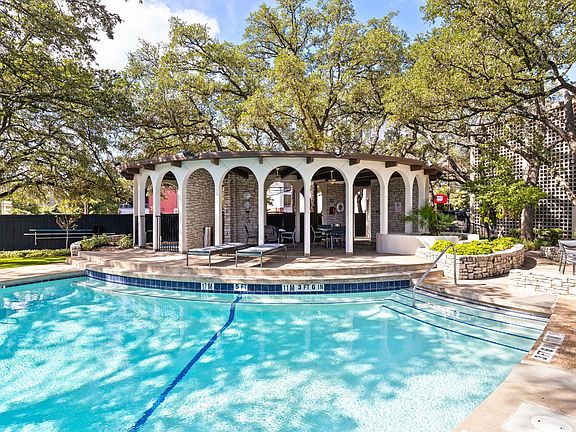 3rd image of 1801 Lavaca St APT 15M