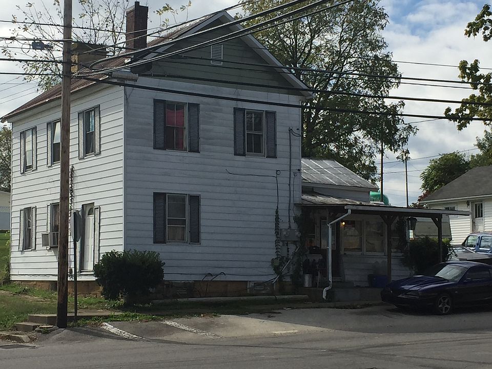 1st image of 305 W Walnut St