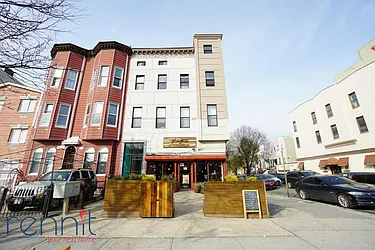 Rented by Rennit Inc.